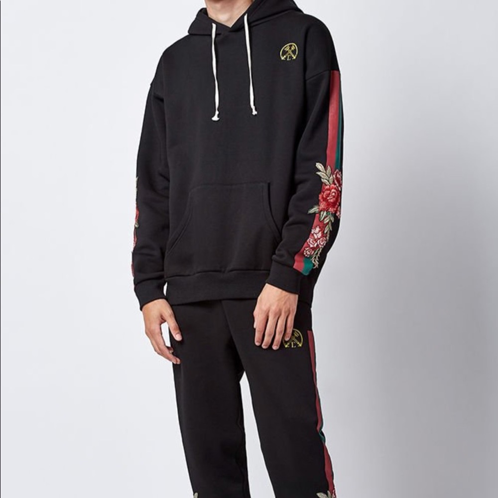 Civil Roma Roses Embroidered sweatshirt